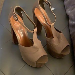 Jessica Simpson”DANNY”wooden heel shoe size 38